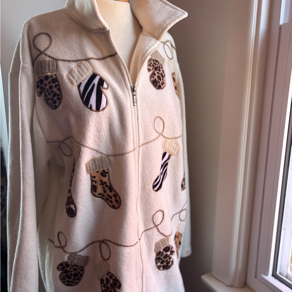 Cozy Cream Teddy Jacket with Mittens Design